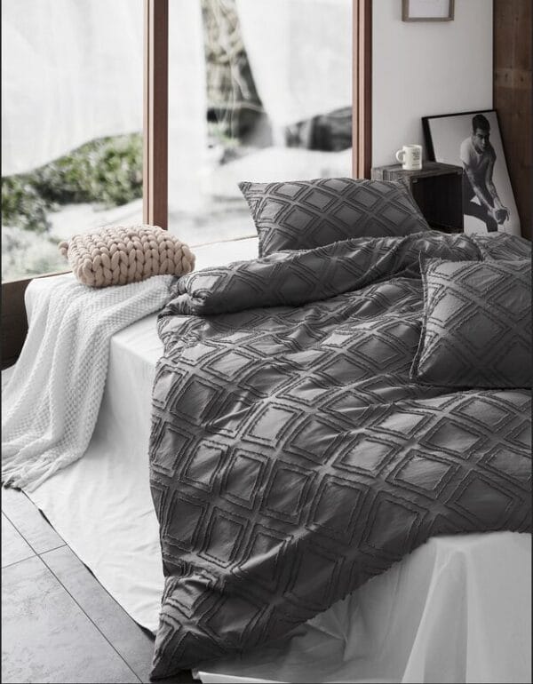 Tufted Quilt Cover Set King - Image 3